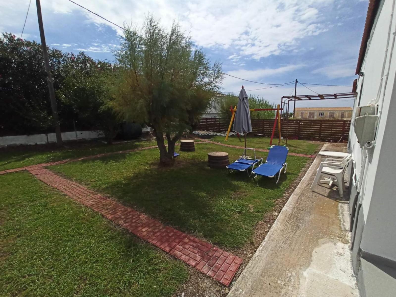 Vakantiehuis Vila. Dionysos Agios Georgios (Corfu)
